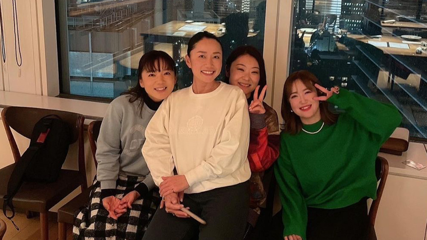 港区女子!?豪華女子プロたちが社員食堂で女子会 | Golf M (ゴルフエム)